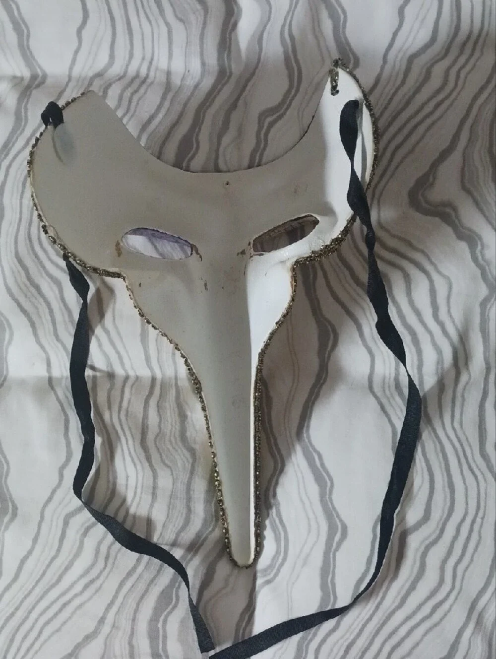 Venetian Long-Nose Masquerade Mask in Purple, Black & Gold